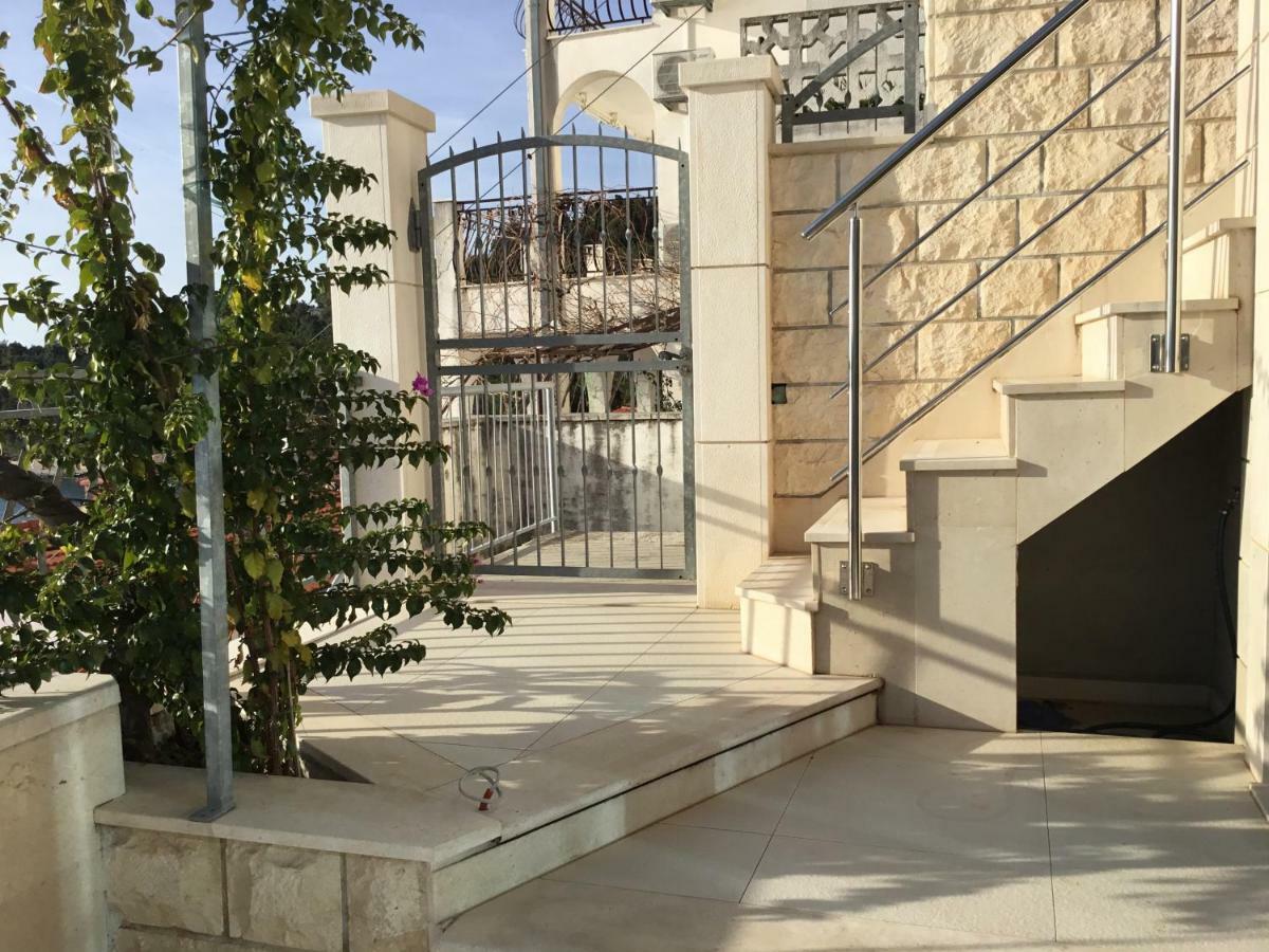 Beach Penthouse Diamond Omis Exterior photo
